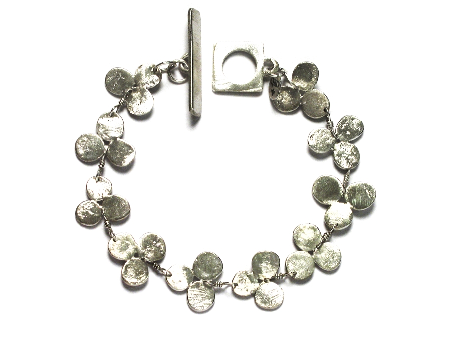 silver clover bracelet   $195.00   item 07-137 