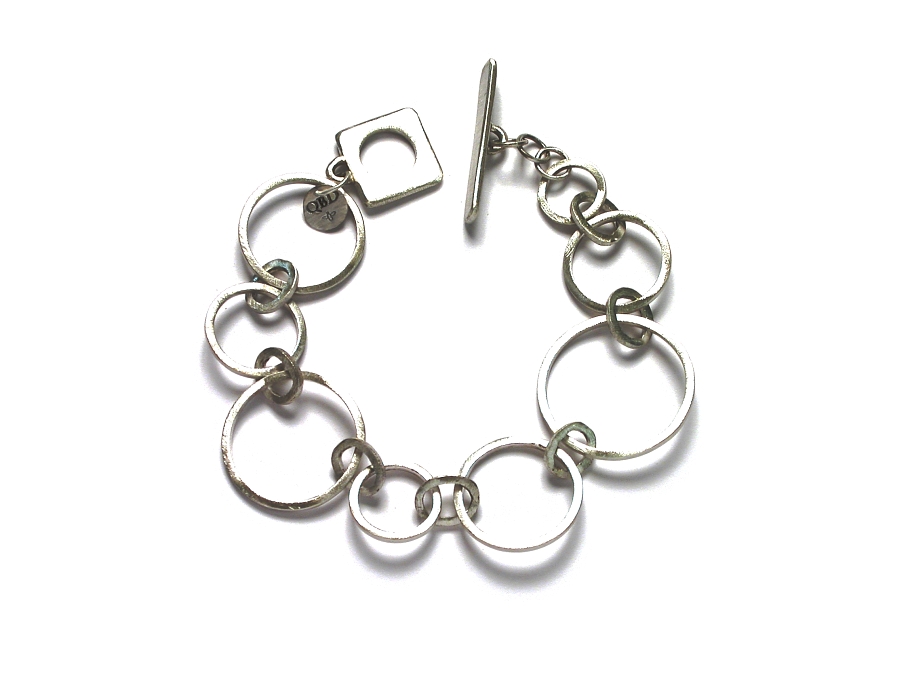 silver link bracelet   $150.00   item 07-205 