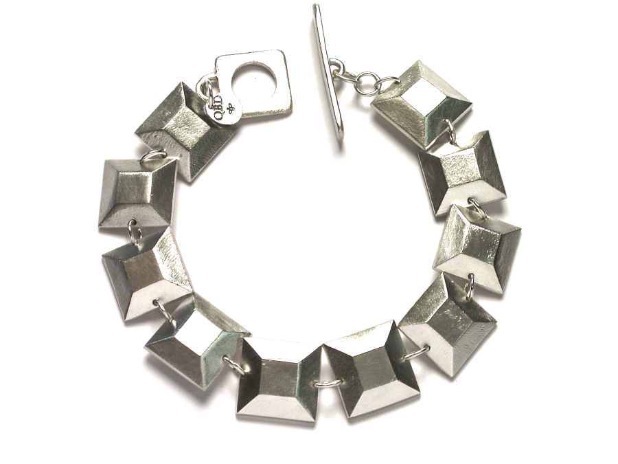 faceted silver square 'gem' bracelet   $450.00   item 07-233 