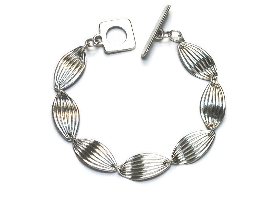 silver 'leaf' bracelet   $340.00   item 09-128 
